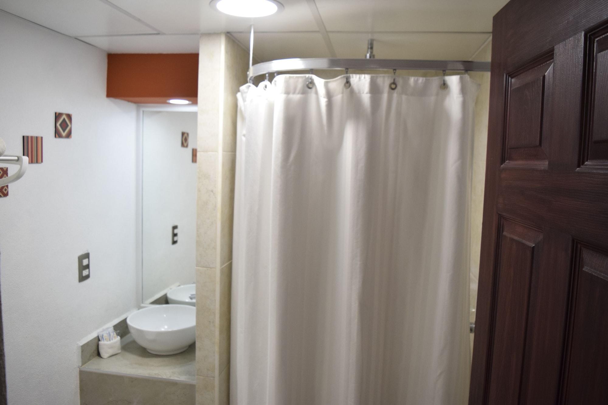 Hotel San Luis サン・ルイス・ポトシ エクステリア 写真