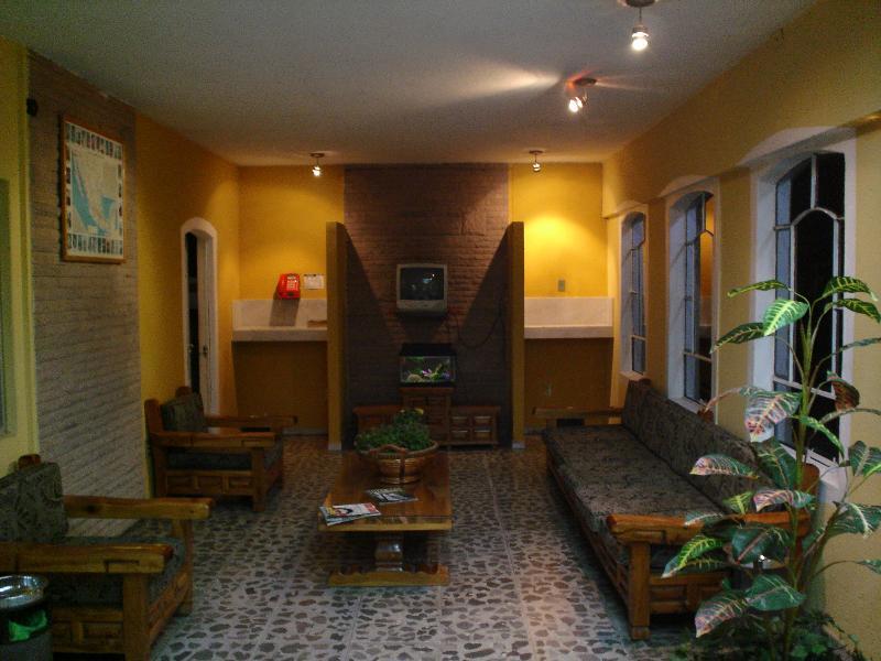 Hotel San Luis サン・ルイス・ポトシ エクステリア 写真