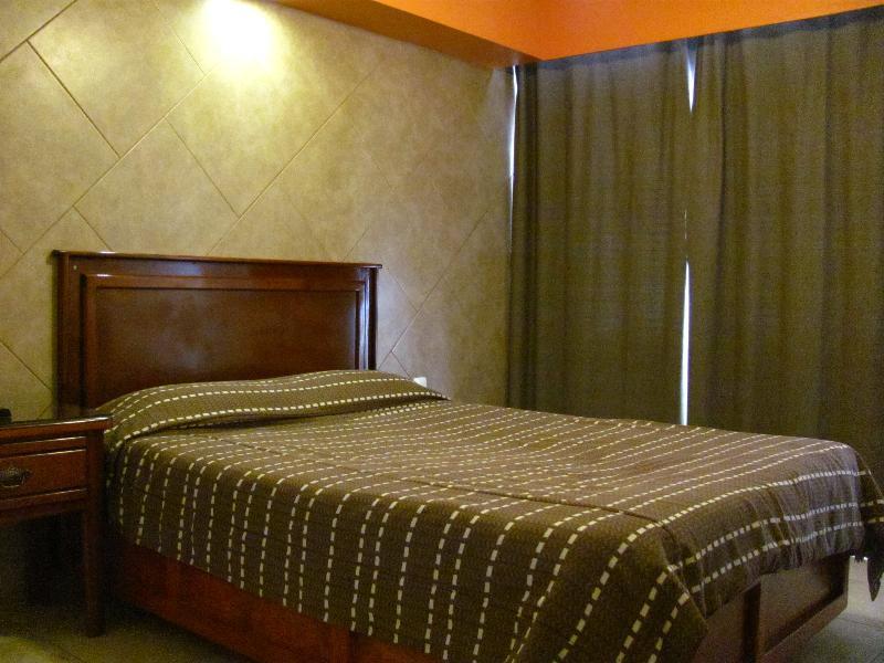 Hotel San Luis サン・ルイス・ポトシ エクステリア 写真