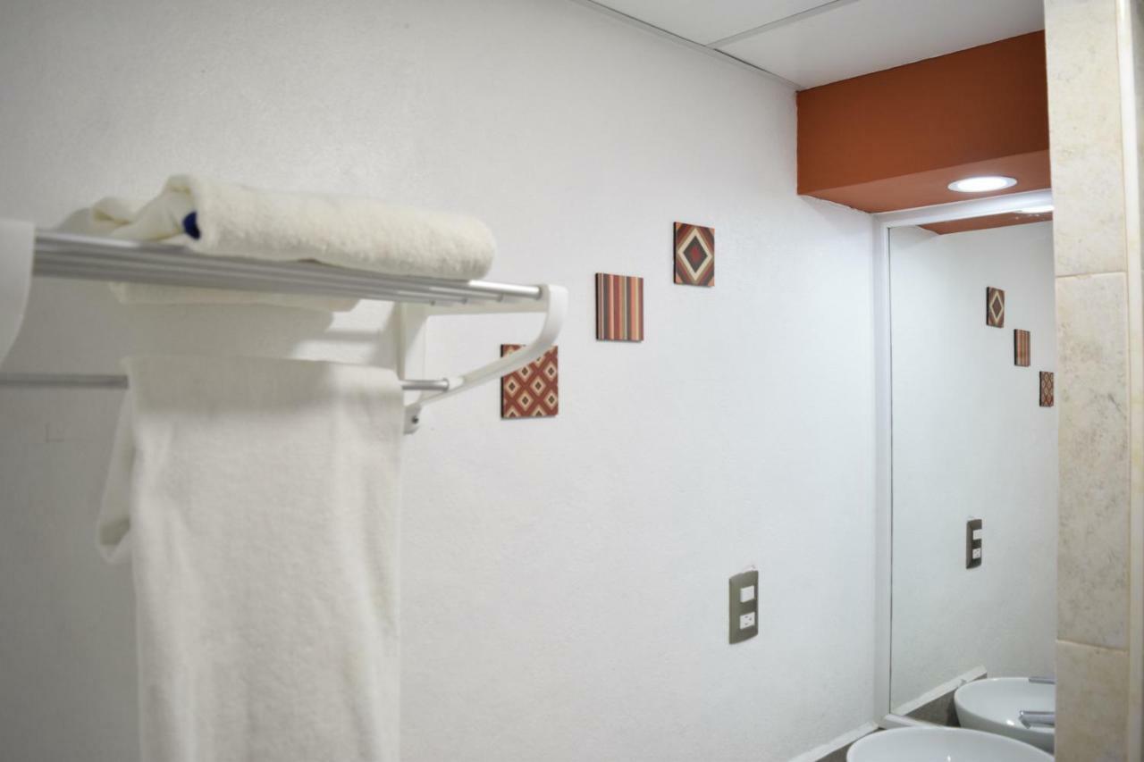 Hotel San Luis サン・ルイス・ポトシ エクステリア 写真